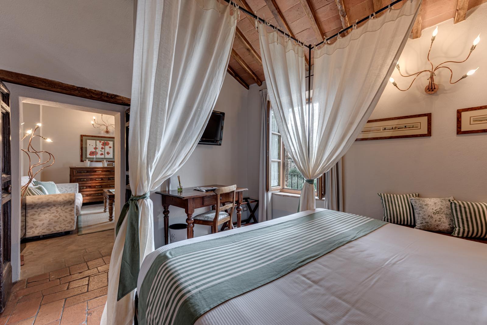 Palazzo Del Capitano Wellness E Relais Hotel San Quirico dʼOrcia Екстериор снимка