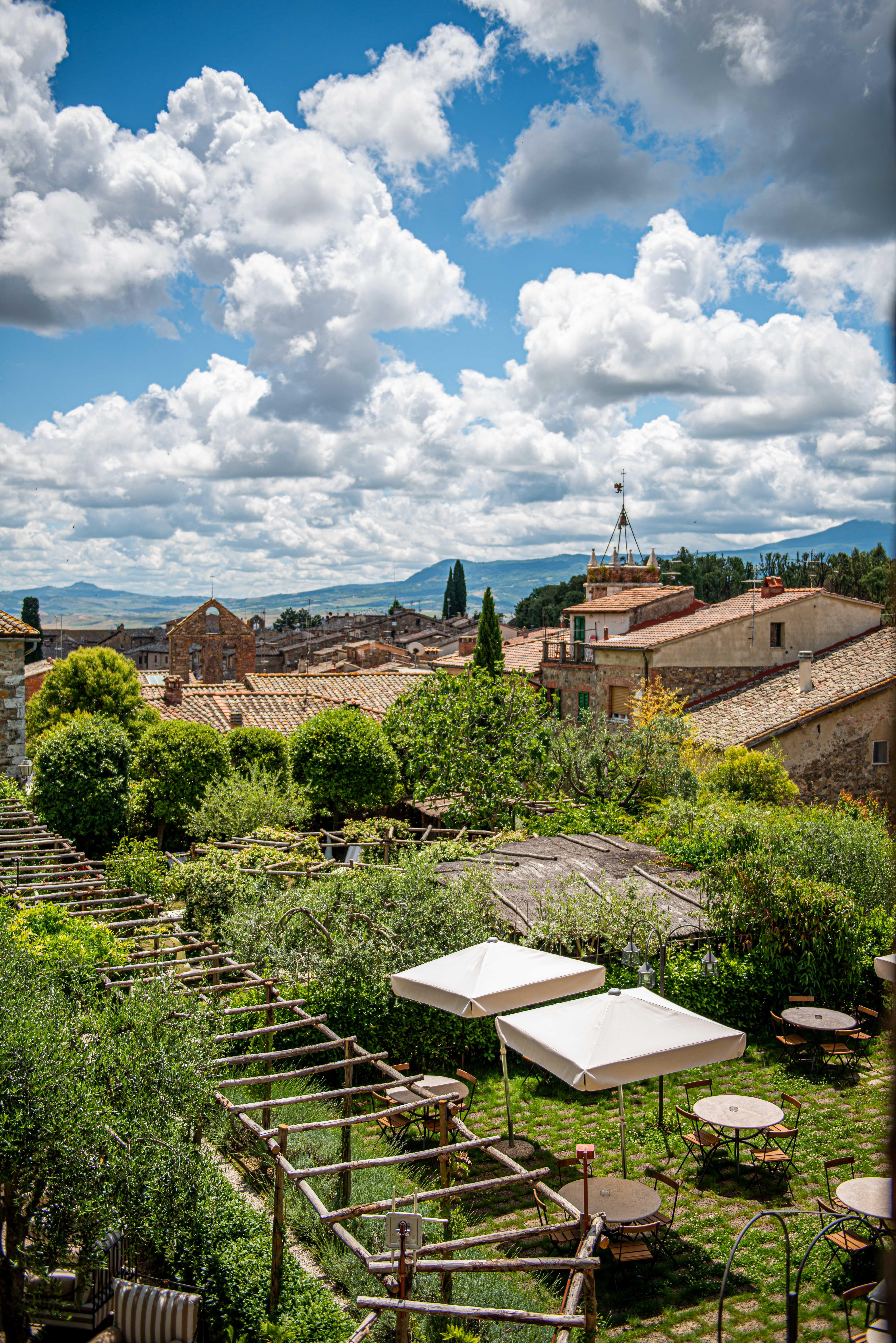 Palazzo Del Capitano Wellness E Relais Hotel San Quirico dʼOrcia Екстериор снимка
