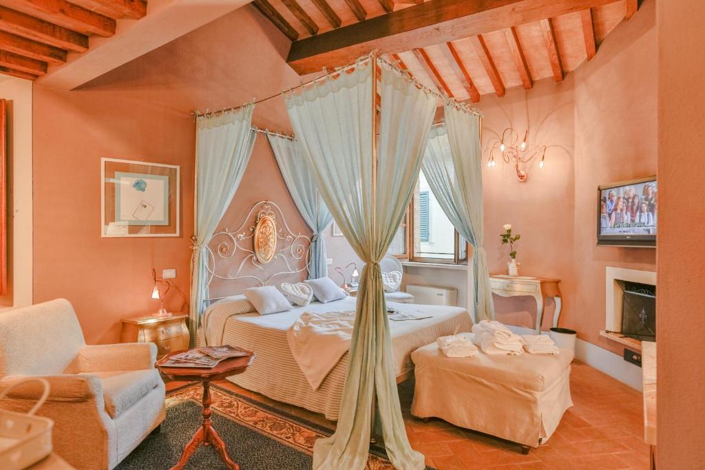 Palazzo Del Capitano Wellness E Relais Hotel San Quirico dʼOrcia Екстериор снимка